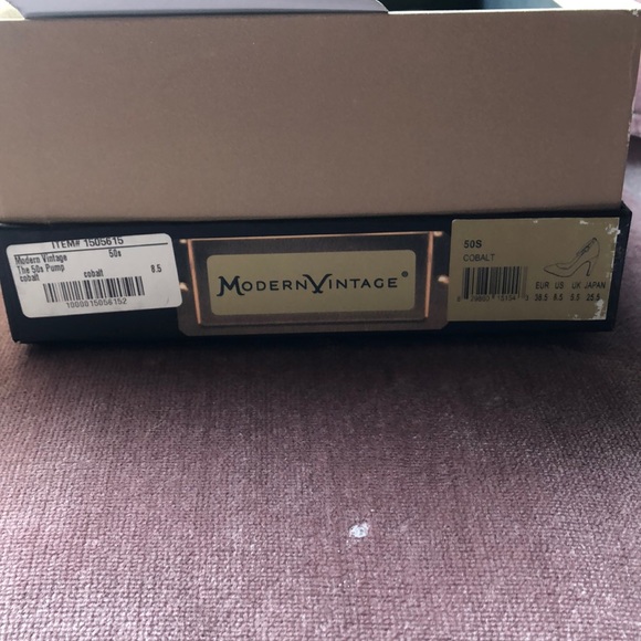 NIB Modern Vintage blue suede heels - Picture 5 of 5